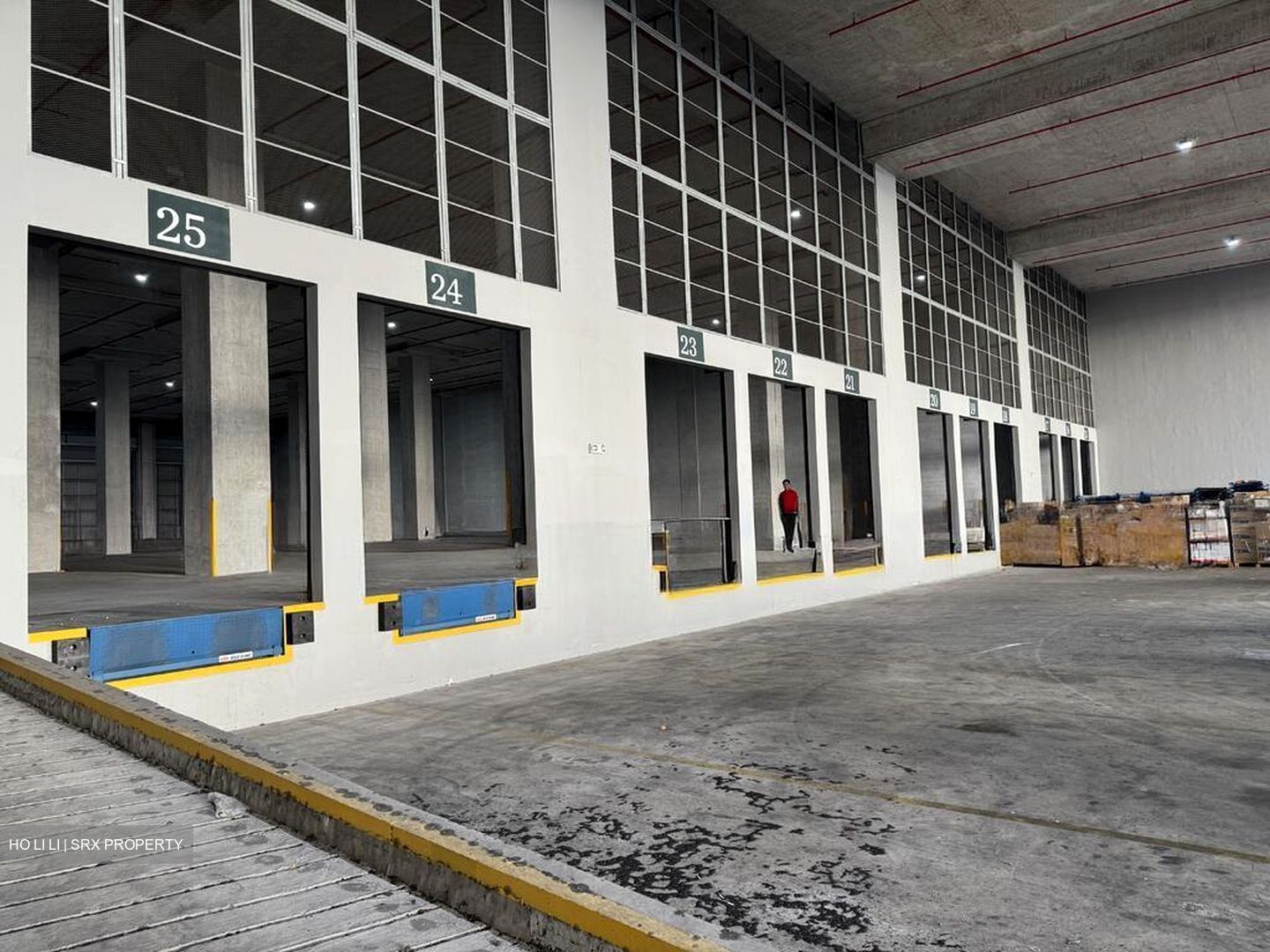 Pandan Crescent (D5), Warehouse #597546331